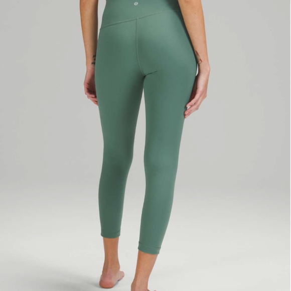 Lululemon Wunder Under High Rise Crop - Picture 2 of 5